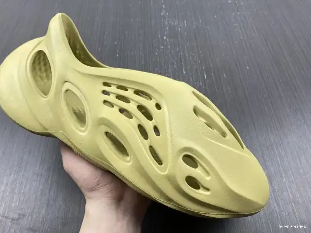 hype RNNR Sulfur GV6775 Foam Adidas Yeezy 0609